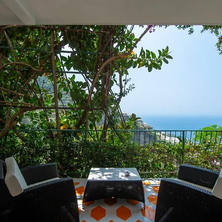 Hotel Pellegrino Praiano Exterior photo